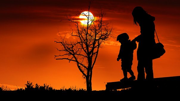 如果你的男生朋友喜欢品酒,那么一个设计独...