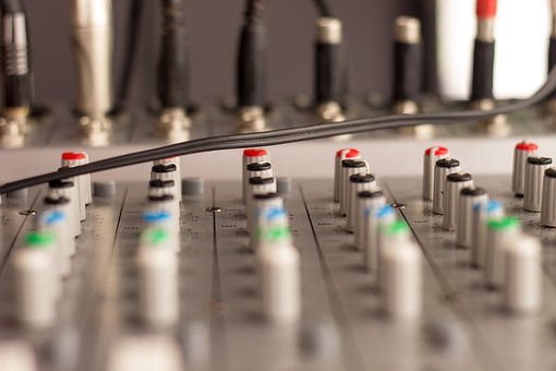 ͬʱ�����ᳫ���α��Σ������������ϵĽ�ʦ...