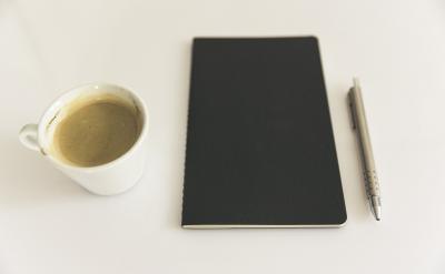 四、加强行为规范的教育,使学生养成良好的...