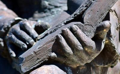 而且我们要多读一些名着,了解一些伟大的人...