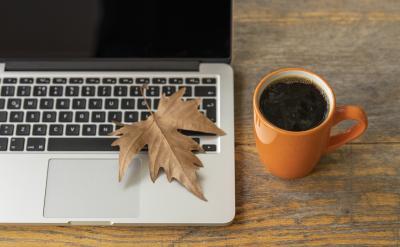 而这就需要我付出更多的时间和精力，努力学...