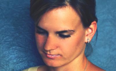 (1)《苍松怪石图题诗》中描写松树饱经风...