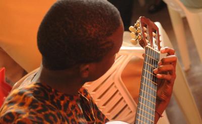 一学期来,工作有得有失,今后我将继续加倍...