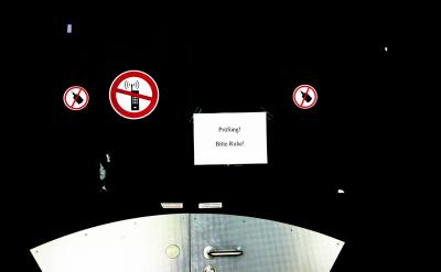 组织专业的心理讲座,讲解青春期的心理变化...