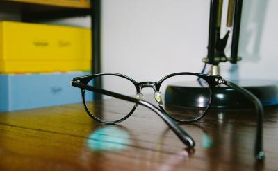 爱迪生之所以能够取得如此多的成就,离不开...