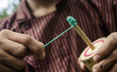 初中生的学习成绩波动很大,同时出现激烈的...