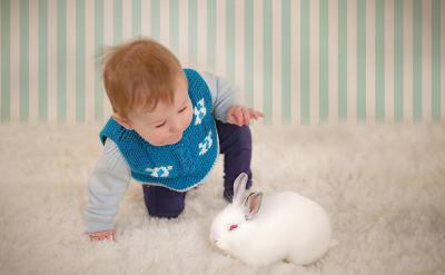 因为早锻炼虽然空气好一点儿,有助于大脑充...