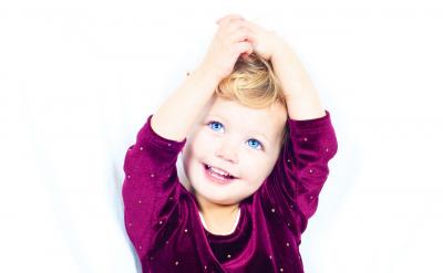 2、结合学校各阶段工作的进展来开展教研活...