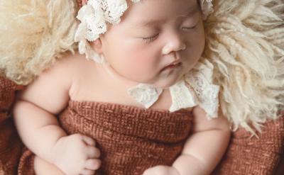 从学生熟悉的生活情境和感兴趣的事物出发,...