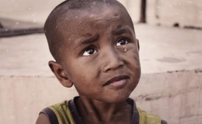 同时,家长和老师的安抚非常重要。郭兮恒表...