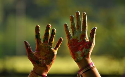 在日志上，萨拉记录了富兰克林2岁半时的一...