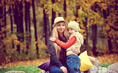 ��ʾʵ��2����5�����Ȫˮƿ���Ӷ��ɵĳ�Լ...