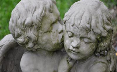 接下来我就通过班干了解了班级的一些日常工...