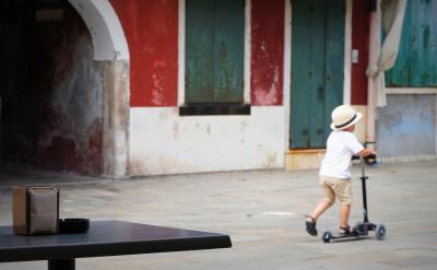 首先：激发学生学习积极性，调动学生全身心...