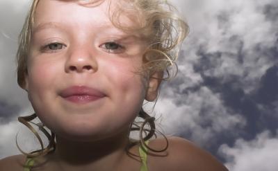 4. 与孩子进行沟通