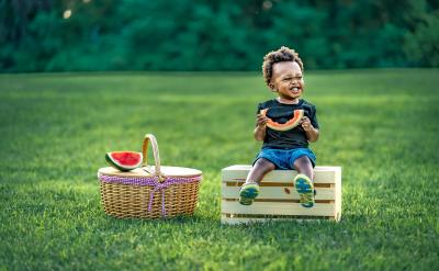 147 in one's opinion = sb think 某人认为