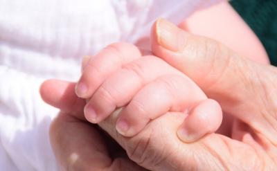 考不上大学并不意味着未来的路就此封闭,相...