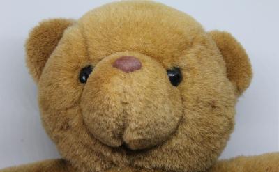 师:说的真棒!书上哪些地方写出了荷花的美呢...