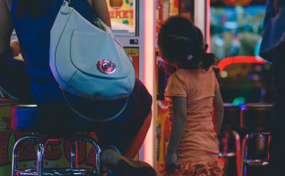 记得去年有个妹子,导数大题完全不会,但写...