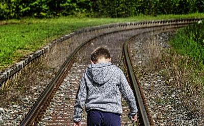 我觉得做大量的偏题怪题才能显示出水平，那...