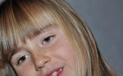 　　在英语学习中，朗读十分重要，尤其是晨...