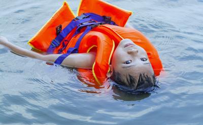 那么,怎样计算利息呢?这就是我们今天要学...