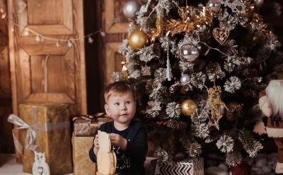 第三步(7月中旬至8月中旬):在村评选推荐...