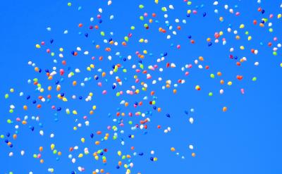 32.烈士:(古义:指有雄心壮志的人。今义...