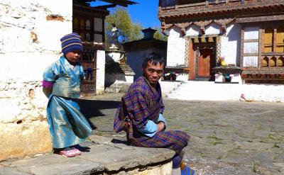 家长谢先生的孩子今年升五年级了,开学就为...