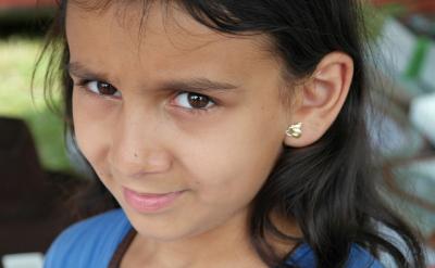 如果一个三角形的三边长a、b、c满足 \( a^2...