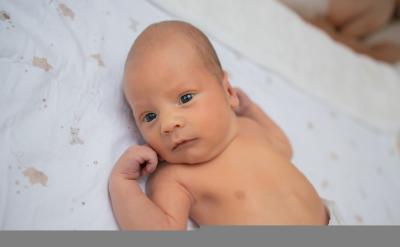 33. 内燃机一个工作循环包括四个冲程,曲轴...