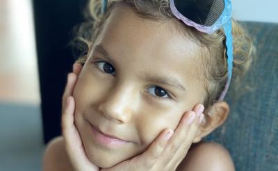 1出示挂图,引导学生看图:图上画的是什么...