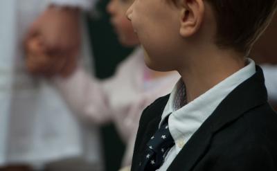 不过更有意义和的是和孩子一起收集手工原料...