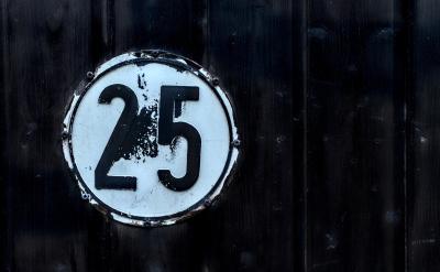 有个爸爸把加减法编成奥特曼打小怪兽的故事...